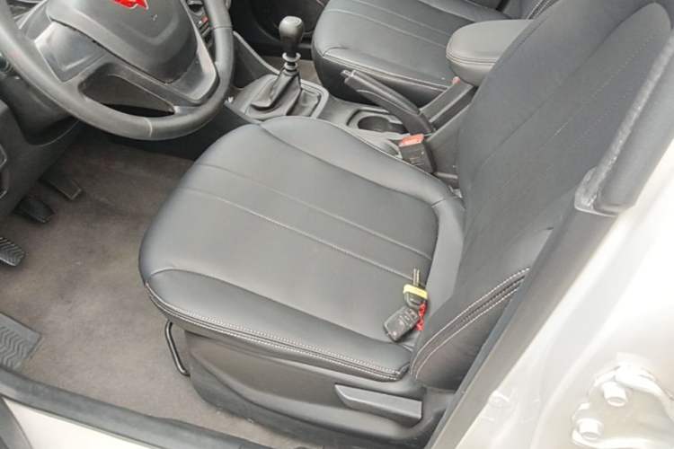 Used Wuling Hongguang 2021 1.5L Revised S Base Version with Electric Power Steering LAR Left Front Seat