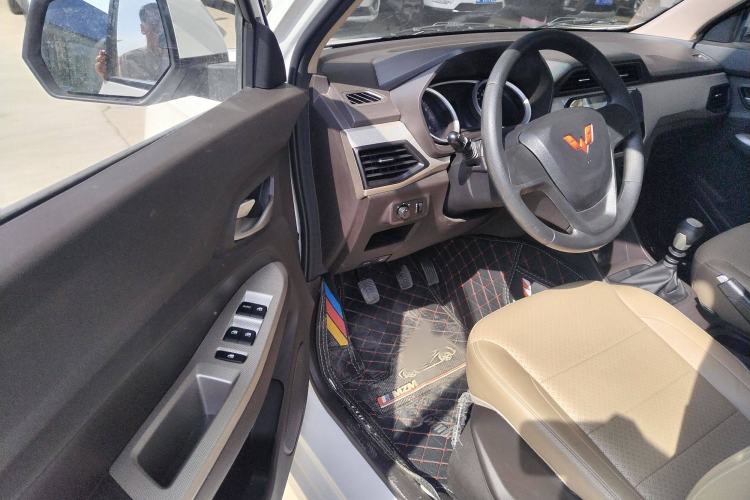 Used Wuling Hongguang 2021 1.5L Facelifted S Comfort Version with Electric Power Steering LAR Left Front Seat