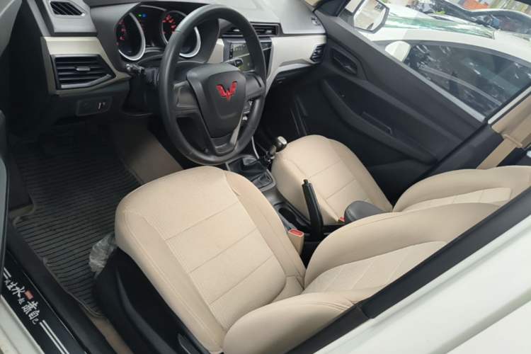 Used Wuling Hongguang 2021 1.5L Revised S Standard Version Hydraulic-Power-Assisted LAR Left Front Seat