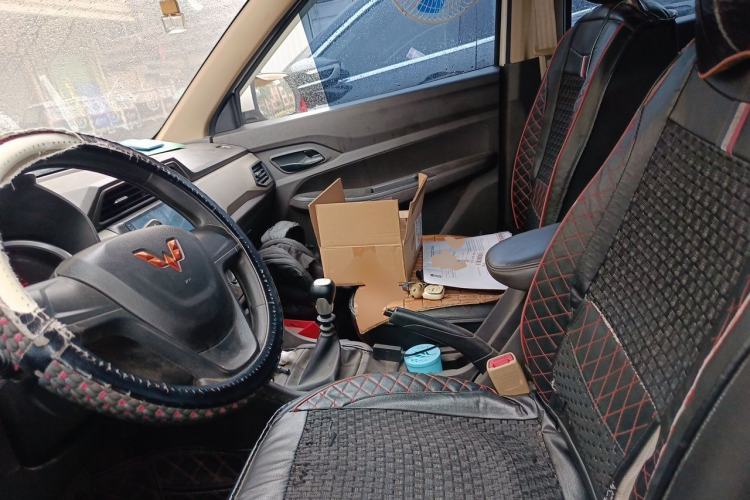 Used Wuling Hongguang 2021 1.5L Revised S Standard Version with Electric Power Steering LAR Left Front Seat