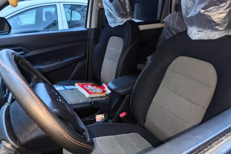 Used Wuling Hongguang 2021 1.5L Revised S Standard Version with Electric Power Steering LAR Left Front Seat