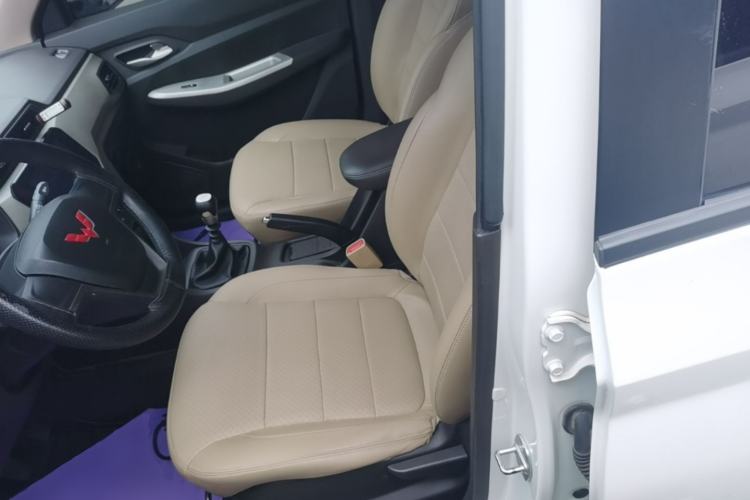 Used Wuling Hongguang 2021 1.5L Facelifted S Comfort Version with Electric Power Steering LAR Left Front Seat