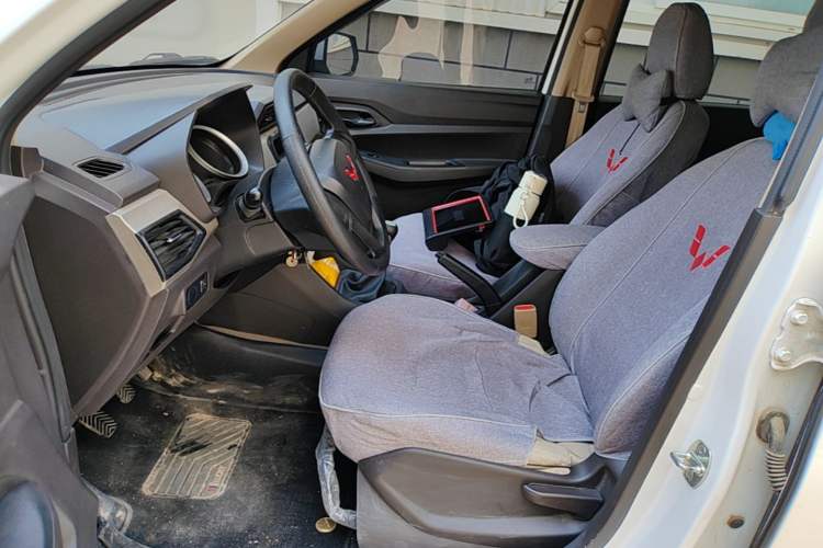 Used Wuling Hongguang 2021 1.5L Revised S Standard Version Hydraulic-Power-Assisted LAR Left Front Seat
