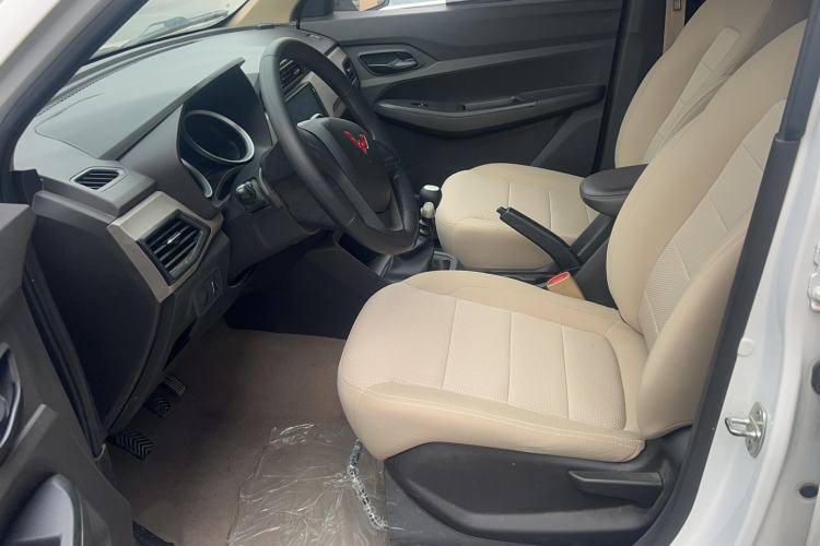 Used Wuling Hongguang 2021 1.5L Revised S Standard Version Hydraulic-Power-Assisted LAR Left Front Seat