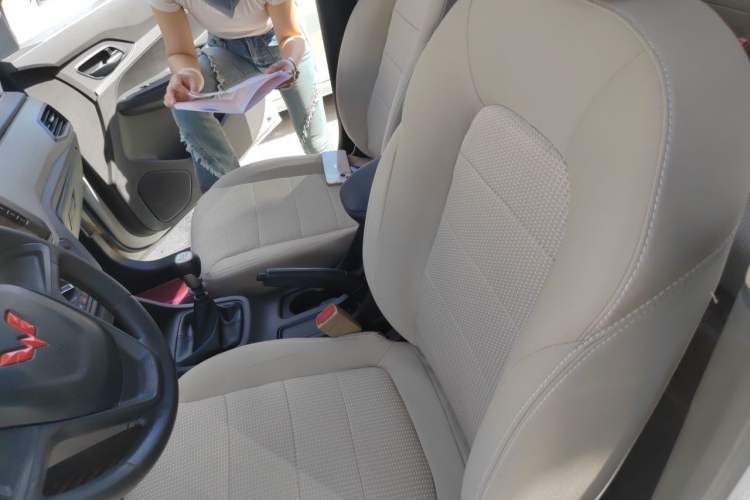 Used Wuling Hongguang 2021 1.5L Revised S Standard Version with Electric Power Steering LAR Left Front Seat