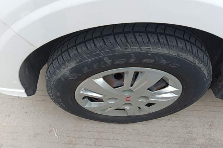 Used Wuling Hongguang 2021 1.5L Revised S Base Version with Electric Power Steering LAR Left Front Wheel Hub