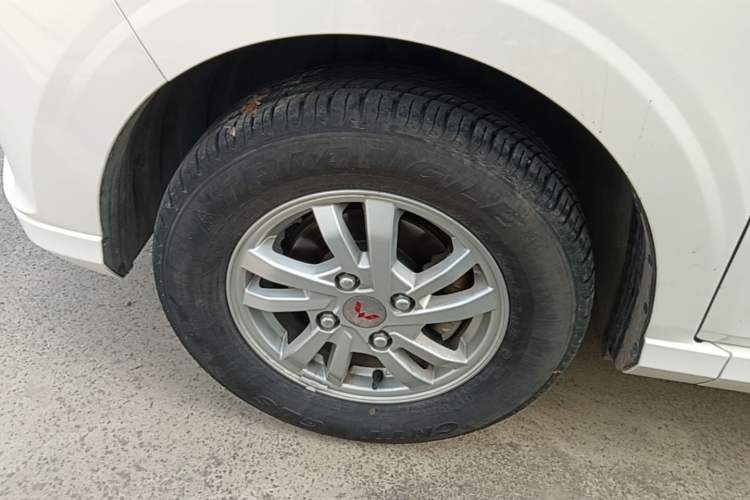 Used Wuling Hongguang 2021 1.5L Facelift S Comfort Version Hydraulic Power Steering LAR Left Front Wheel Hub