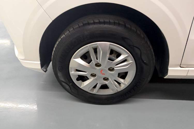 Used Wuling Hongguang 2021 1.5L Facelifted S Comfort Version with Electric Power Steering LAR Left Front Wheel Hub