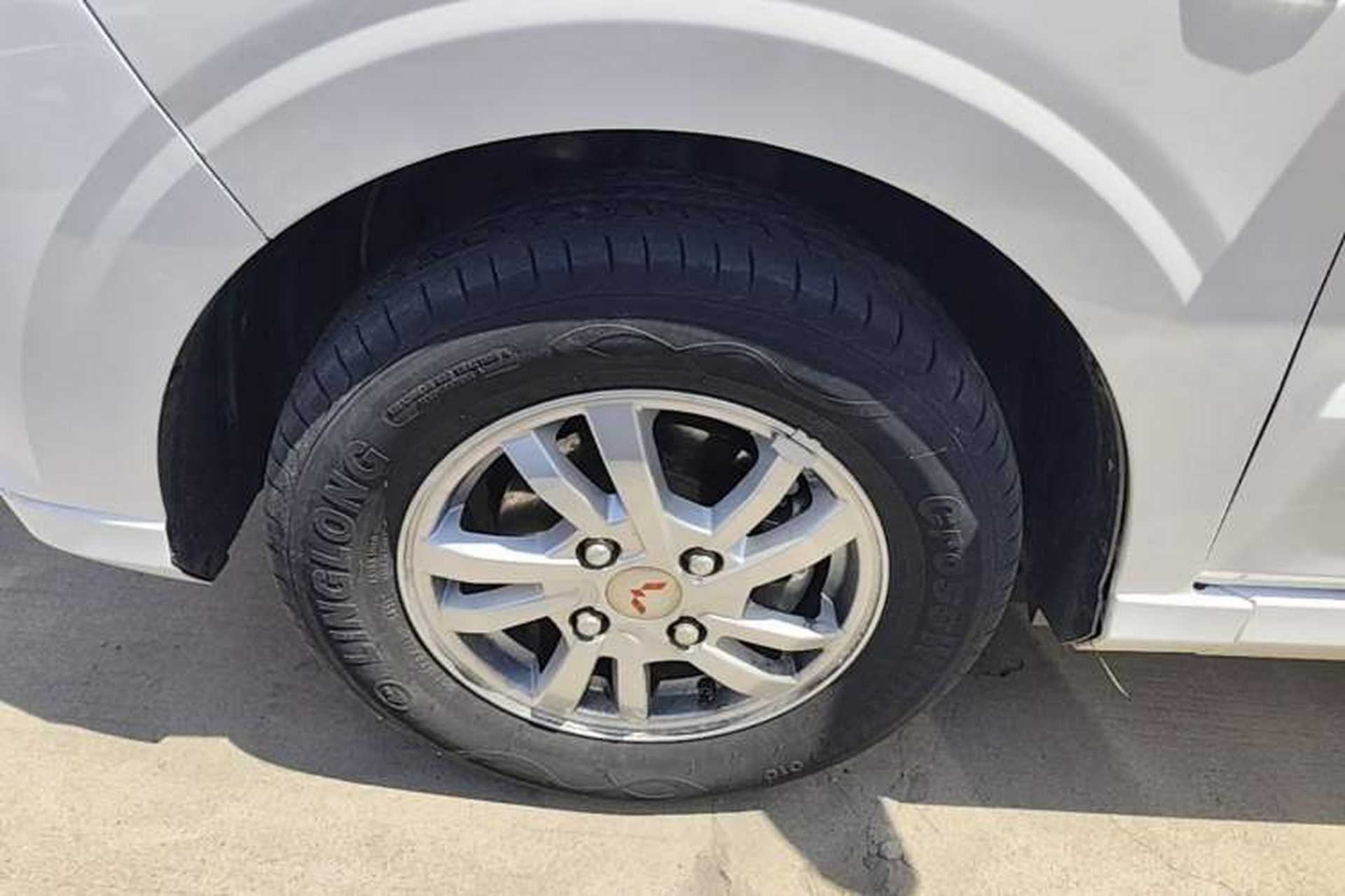 Used Wuling Hongguang 2021 1.5L S Standard Version LAR Left Front Wheel Hub