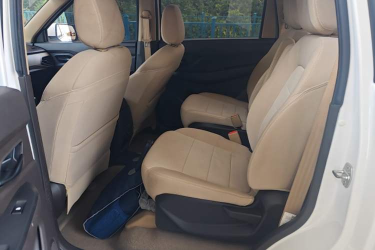 Used Wuling Hongguang 2021 1.5L Revised S Standard Version with Electric Power Steering LAR Left Rear Seat