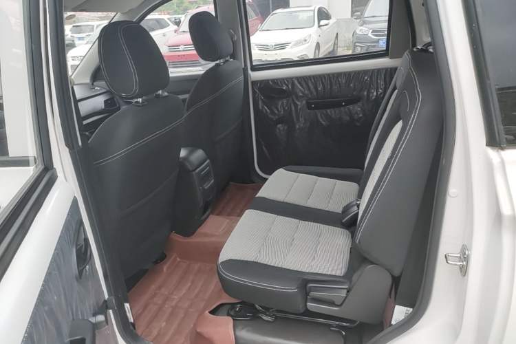 Used Wuling Hongguang 2021 1.5L Revised S Base Version with Electric Power Steering LAR Left Rear Seat