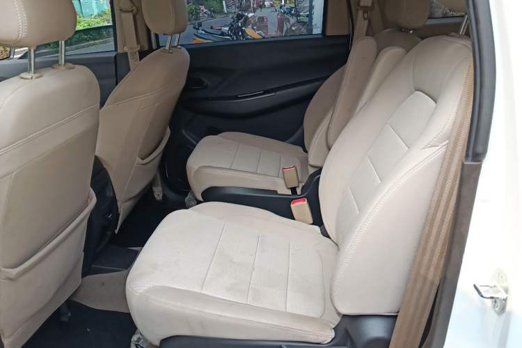 Used Wuling Hongguang 2021 1.5L Revised S Standard Version with Electric Power Steering LAR Left Rear Seat