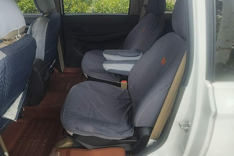 Used Wuling Hongguang 2021 1.5L Revised S Standard Version with Electric Power Steering LAR Left Rear Seat