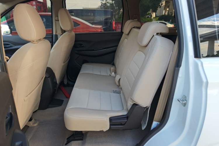 Used Wuling Hongguang 2021 1.5L Revised S Standard Version with Electric Power Steering LAR Left Rear Seat