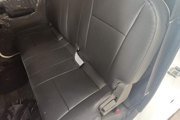 Used Wuling Hongguang 2021 1.5L Revised S Base Version with Electric Power Steering LAR Left Rear Seat