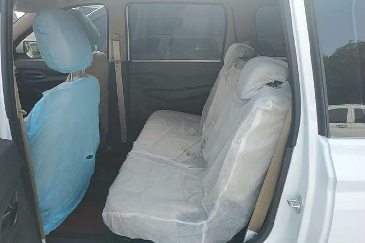 Used Wuling Hongguang 2021 1.5L Revised S Standard Version with Electric Power Steering LAR Left Rear Seat