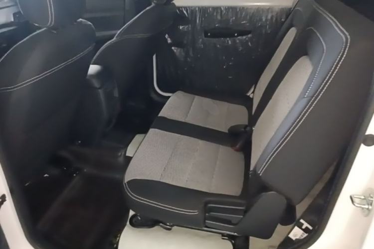 Used Wuling Hongguang 2021 1.5L Revised S Base Version Hydraulic Power Steering LAR Left Rear Seat
