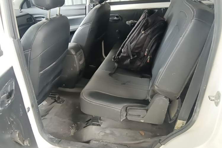 Used Wuling Hongguang 2021 1.5L Revised S Base Version with Electric Power Steering LAR Left Rear Seat