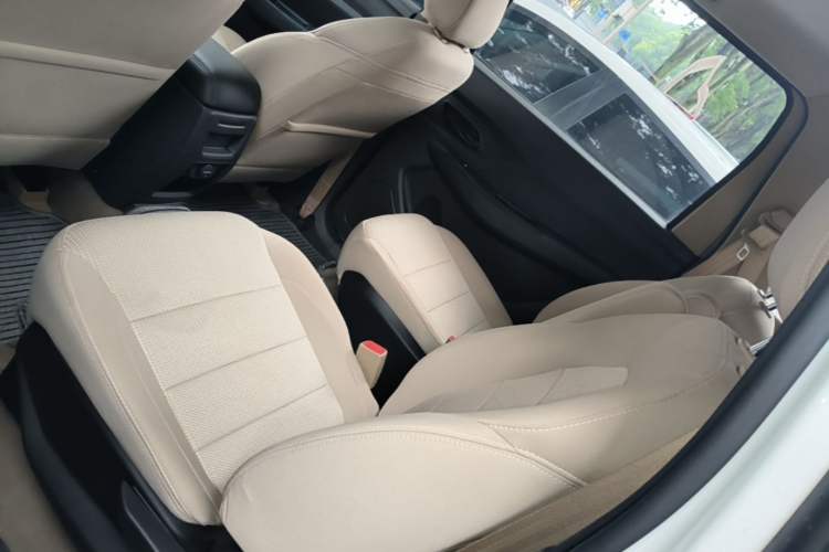 Used Wuling Hongguang 2021 1.5L Revised S Standard Version Hydraulic-Power-Assisted LAR Left Rear Seat