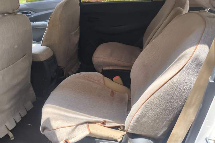 Used Wuling Hongguang 2021 1.5L Revised S Standard Version with Electric Power Steering LAR Left Rear Seat