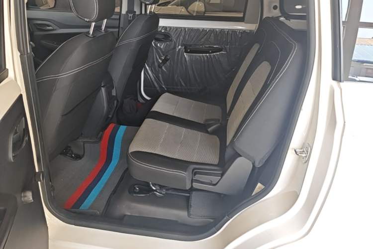 Used Wuling Hongguang 2021 1.5L S Base Version LAR Left Rear Seat