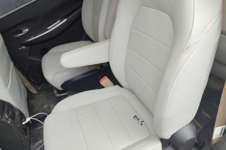 Used Wuling Hongguang 2021 1.5L Facelifted S Comfort Version with Electric Power Steering LAR Left Rear Seat