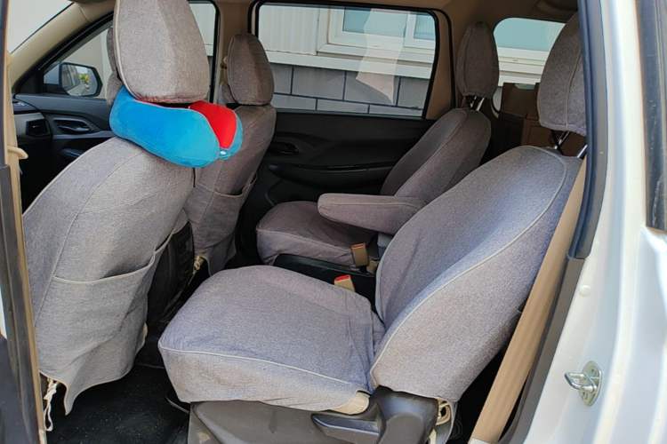 Used Wuling Hongguang 2021 1.5L Revised S Standard Version Hydraulic-Power-Assisted LAR Left Rear Seat