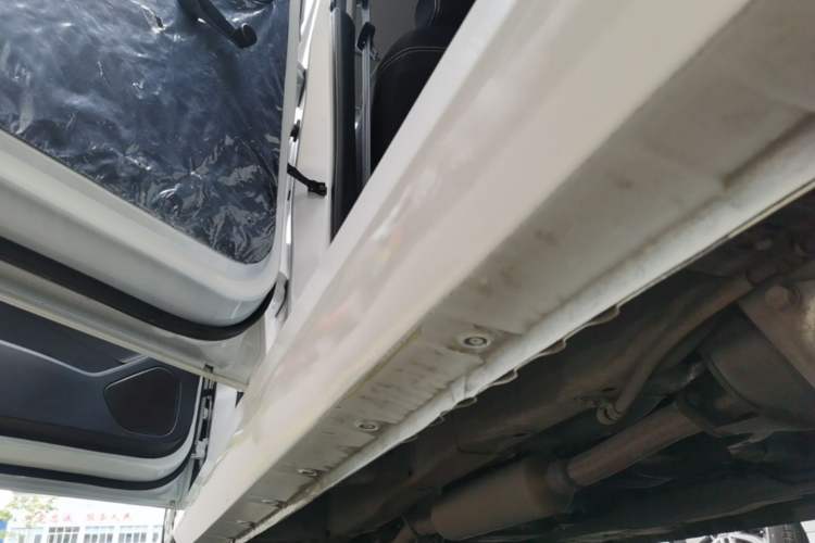 Used Wuling Hongguang 2021 1.5L Revised S Base Version Hydraulic Power Steering LAR Left Side Sill