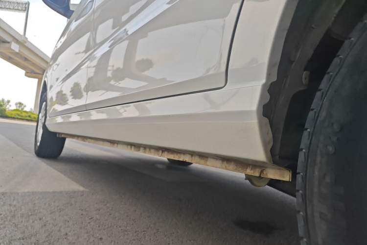 Used Wuling Hongguang 2021 1.5L Revised S Standard Version with Electric Power Steering LAR Left Side Sill