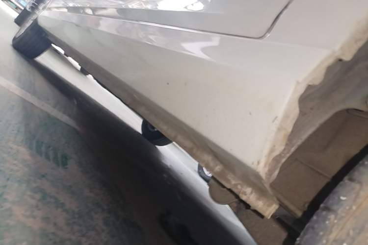 Used Wuling Hongguang 2021 1.5L Revised S Standard Version Hydraulic-Power-Assisted LAR Left Side Sill