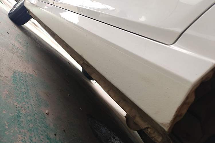 Used Wuling Hongguang 2021 1.5L S Standard Version LAR Left Side Sill