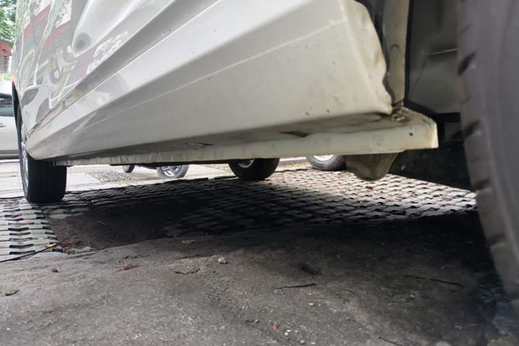 Used Wuling Hongguang 2021 1.5L Revised S Standard Version Hydraulic-Power-Assisted LAR Left Side Sill