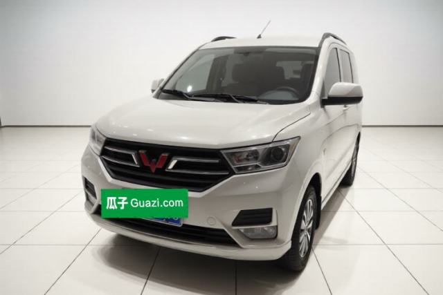 Ojetý Wuling Hongguang 2021 1.5L S Base Version LAR