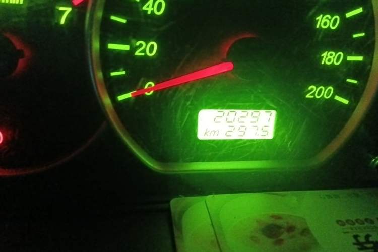 Used Wuling Hongguang 2021 1.5L Revised S Base Version with Electric Power Steering LAR Odometer Close Up