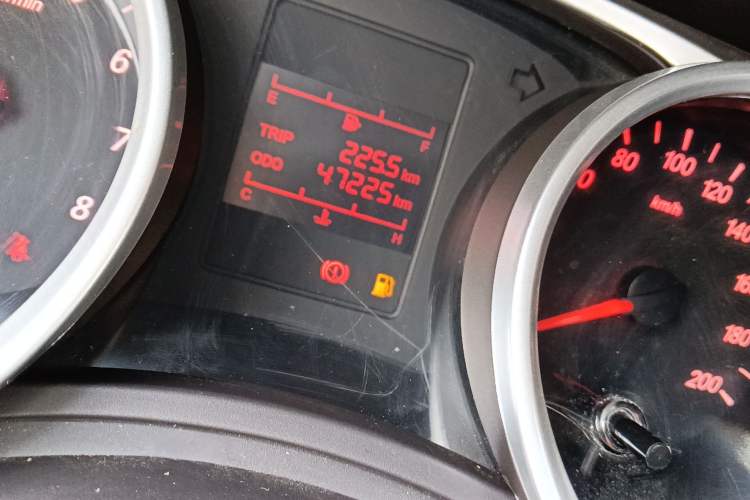 Used Wuling Hongguang 2021 1.5L Revised S Standard Version with Electric Power Steering LAR Odometer Close Up