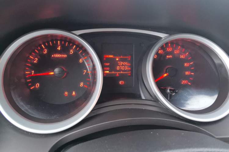 Used Wuling Hongguang 2021 1.5L S Standard Version LAR Odometer Close Up