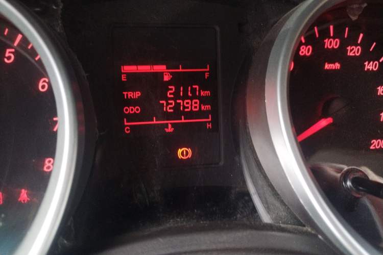 Used Wuling Hongguang 2021 1.5L Revised S Standard Version with Electric Power Steering LAR Odometer Close Up