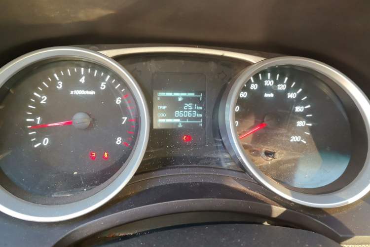 Used Wuling Hongguang 2021 1.5L S Comfort Edition LAR Odometer Close Up