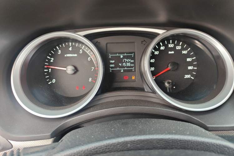 Used Wuling Hongguang 2021 1.5L S Comfort Edition LAR Odometer Close Up