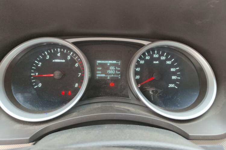 Used Wuling Hongguang 2021 1.5L S Comfort Edition LAR Odometer Close Up