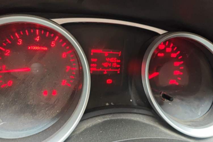 Used Wuling Hongguang 2021 1.5L Revised S Standard Version with Electric Power Steering LAR Odometer Close Up