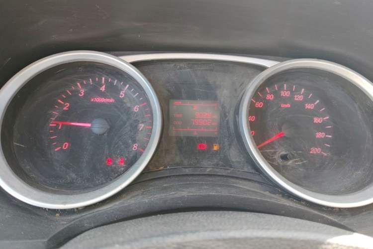 Used Wuling Hongguang 2021 1.5L S Standard Version LAR Odometer Close Up