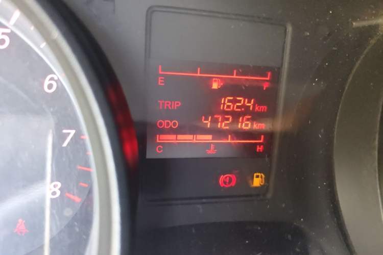 Used Wuling Hongguang 2021 1.5L Revised S Base Version Hydraulic Power Steering LAR Odometer Close Up