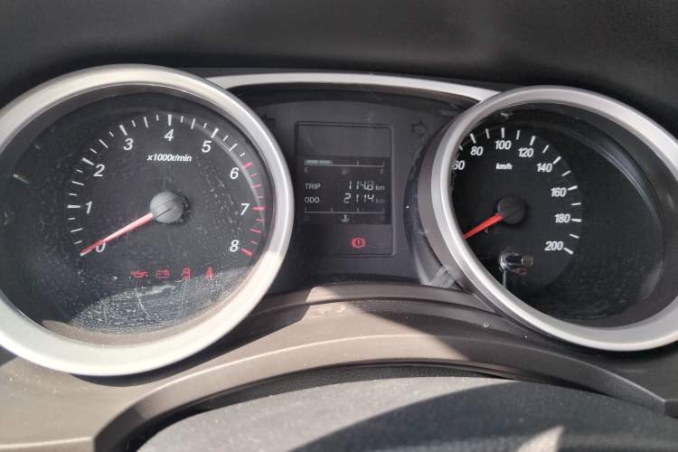Used Wuling Hongguang 2021 1.5L Facelifted S Comfort Version with Electric Power Steering LAR Odometer Close Up
