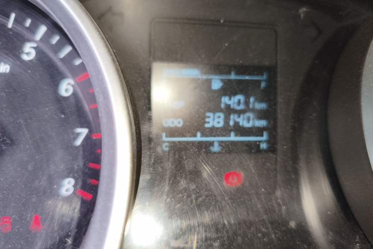 Used Wuling Hongguang 2021 1.5L S Comfort Edition LAR Odometer Close Up