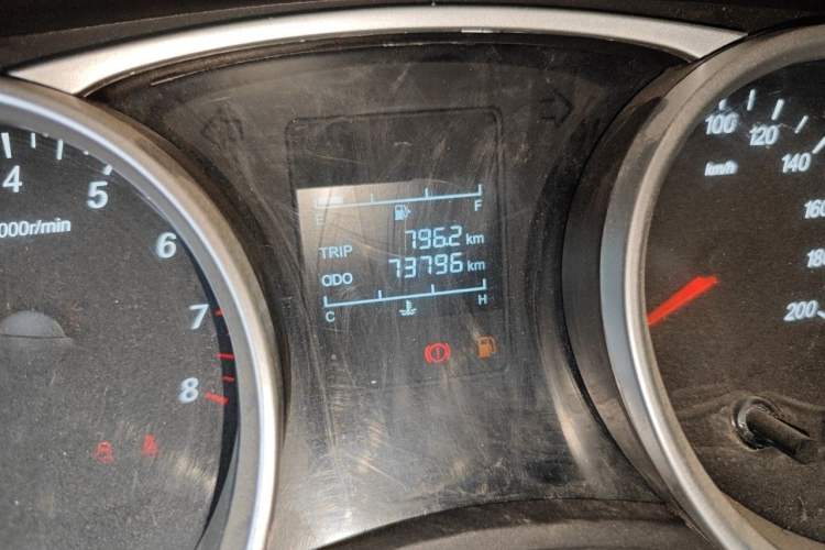 Used Wuling Hongguang 2021 1.5L Facelifted S Comfort Version with Electric Power Steering LAR Odometer Close Up