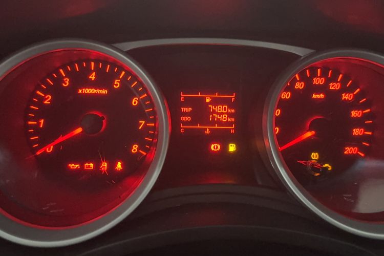 Used Wuling Hongguang 2021 1.5L Revised S Standard Version Hydraulic-Power-Assisted LAR Odometer Close Up