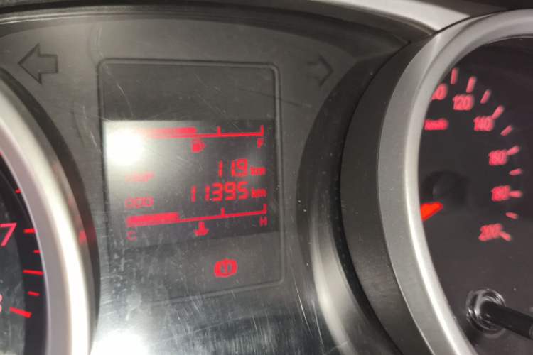 Used Wuling Hongguang 2021 1.5L Revised S Standard Version with Electric Power Steering LAR Odometer Close Up