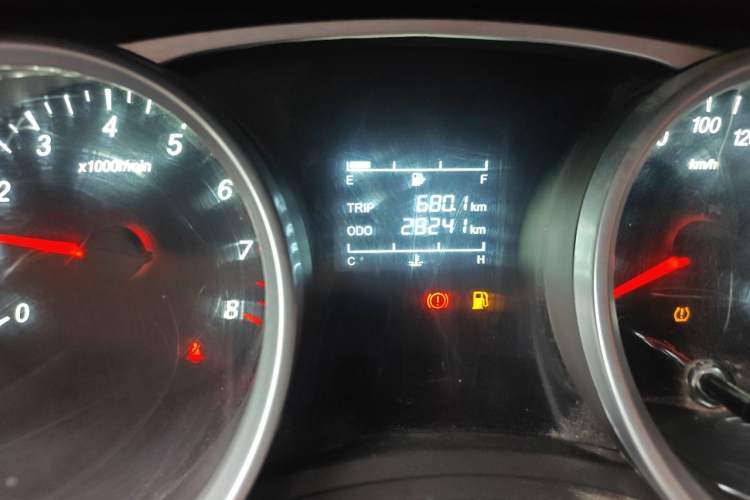 Used Wuling Hongguang 2021 1.5L Facelifted S Comfort Version with Electric Power Steering LAR Odometer Close Up