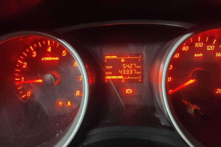 Used Wuling Hongguang 2021 1.5L S Standard Version LAR Odometer Close Up